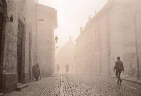 lith_agfabrovira_BS111, a foggy street somewhere in europe, hard shadow