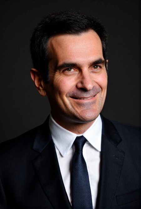 Phil Dunphy (Ty Burrell) - Flux