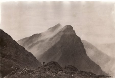 lith_agfabrovira_BS111, a foggy mountain, hard shadow