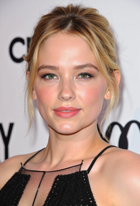 Haley Bennett - Flux