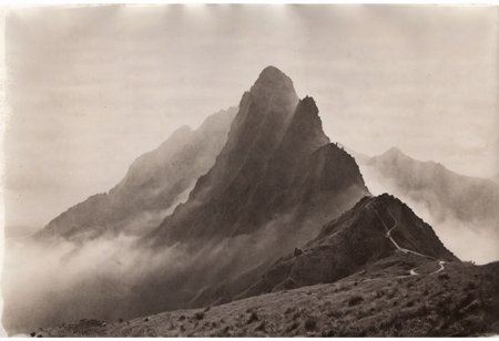 lith_agfabrovira_BS111, a foggy mountain, hard shadow